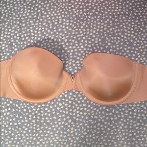 Victoria’s Secret strapless bra